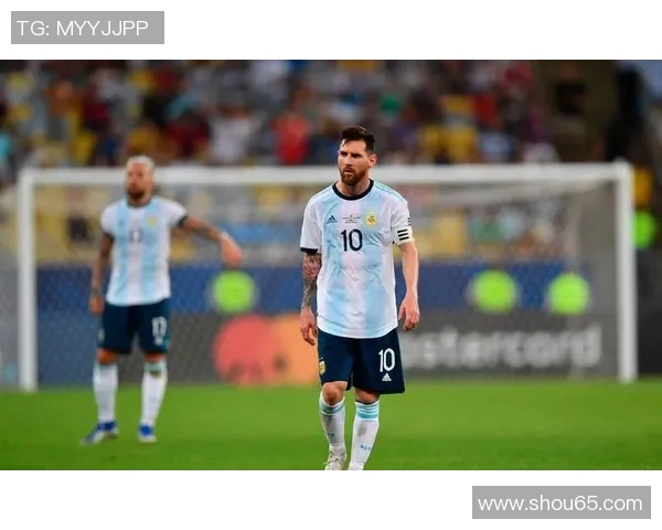 梅西在国际赛场上的辉煌成就与争议事件引发全球球迷热议 梅西在国际赛场上的辉煌成就与争议事件引发全球球迷热议