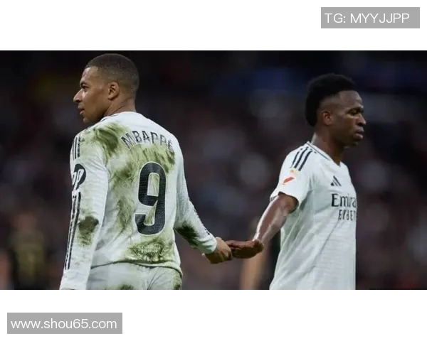 电影中足球明星的精彩瞬间与角色塑造探讨 电影中足球明星的精彩瞬间与角色塑造探讨