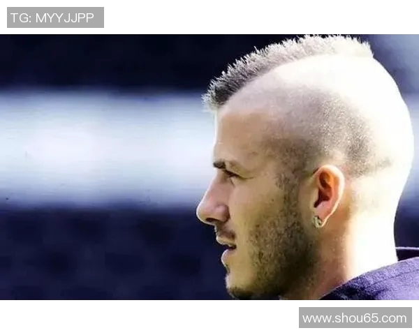 足球明星的卷发与中长发魅力解析时尚风潮与个性表达的完美结合 足球明星的卷发与中长发魅力解析时尚风潮与个性表达的完美结合