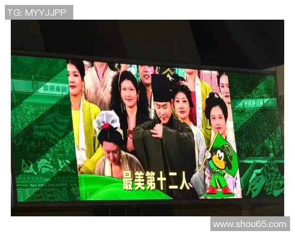 足球明星穿汉服的时尚潮流与文化碰撞探讨 足球明星穿汉服的时尚潮流与文化碰撞探讨